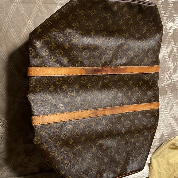 Authentic travel bag❤️🔥🔥 OR TRADE with Chanel bag - Picture 6 of 9